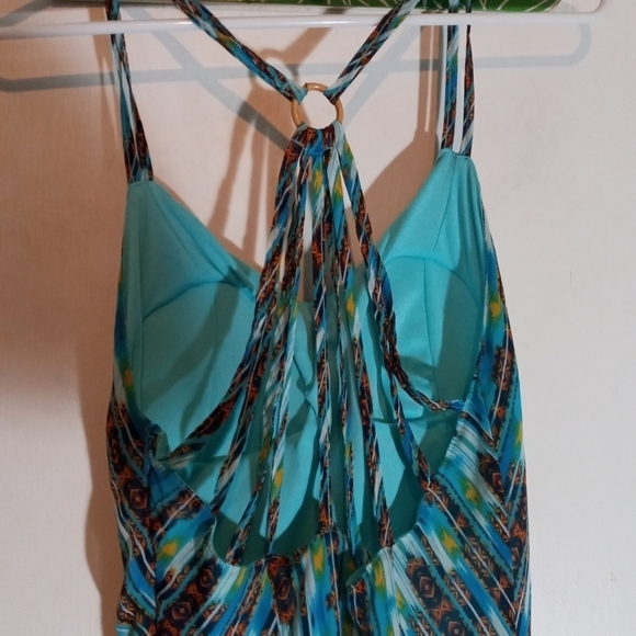 Romeo & Juliet Couture Maxi Dress - Picture 3 of 9